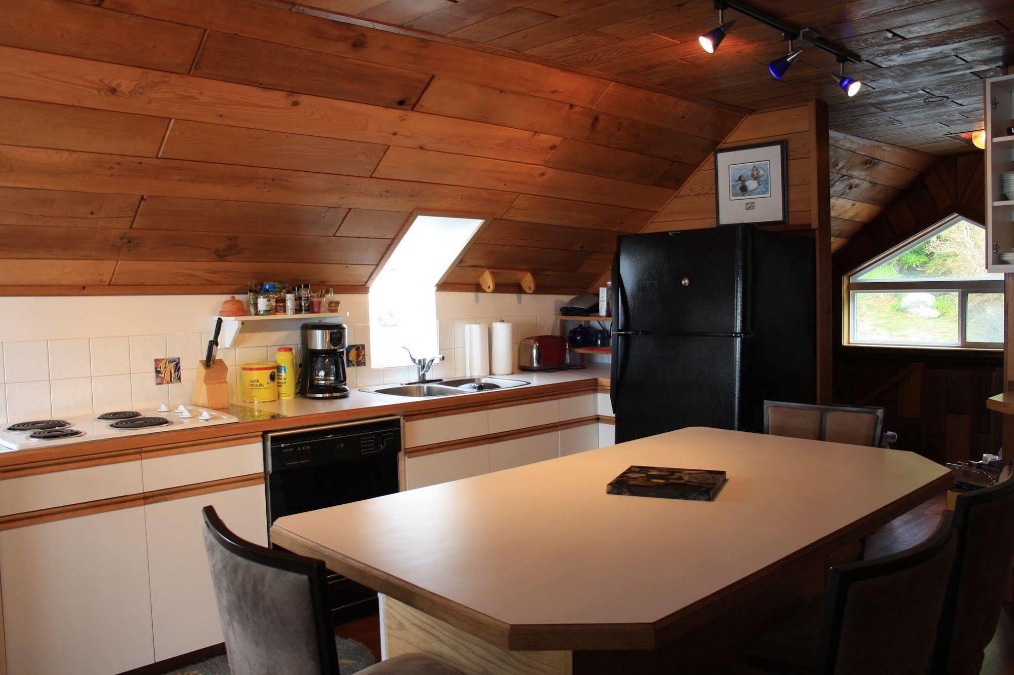 Orca Lodge Sointula Eksteriør bilde